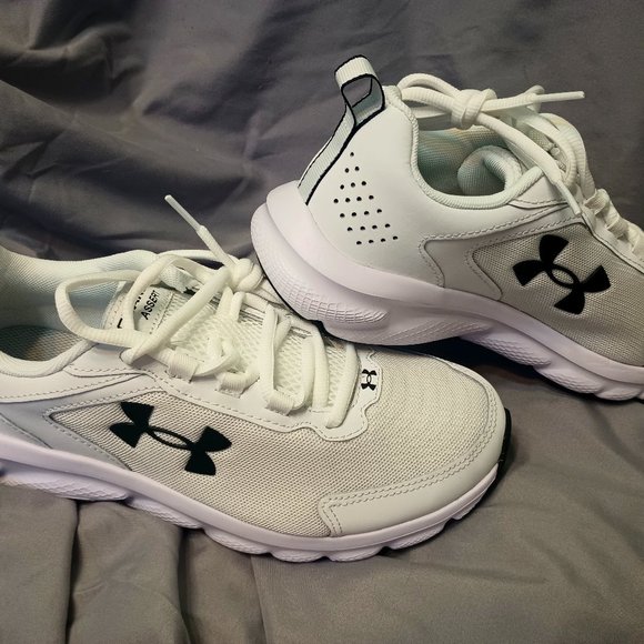 Under Armour Women's Charged Assert 9 D Shoe - Picture 1 of 6